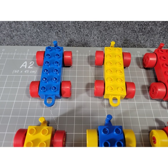 LEGO Duplo Lot of 10 Train Car Train Bases Red Yellow Blue Black Wheels - Picture 2 of 7